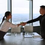 Alasan Perusahaan Menetapkan Minimal Tinggi Badan untuk Calon Karyawan