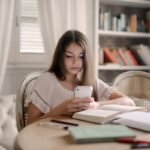 5 Tips Elegan Menghadapi Love Bombing